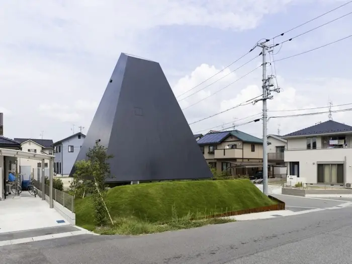 Pit House, Saijo, Makoto Tanijiri