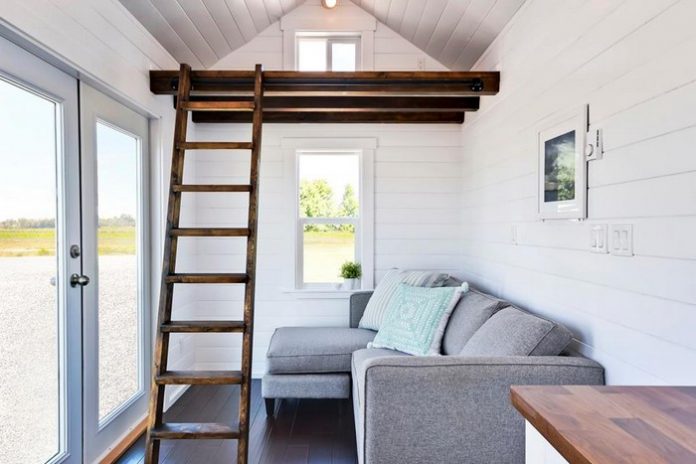 Mint Tiny House! – House Hunting