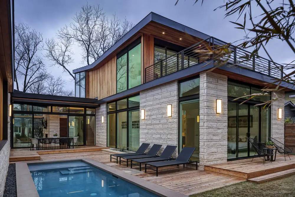 The design of Arpdale Residence marries South Austin charm with Mid-century modern architecture.